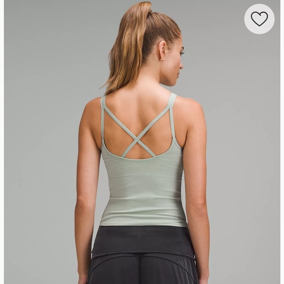 Brand new lululemon top - Picture 1 of 6